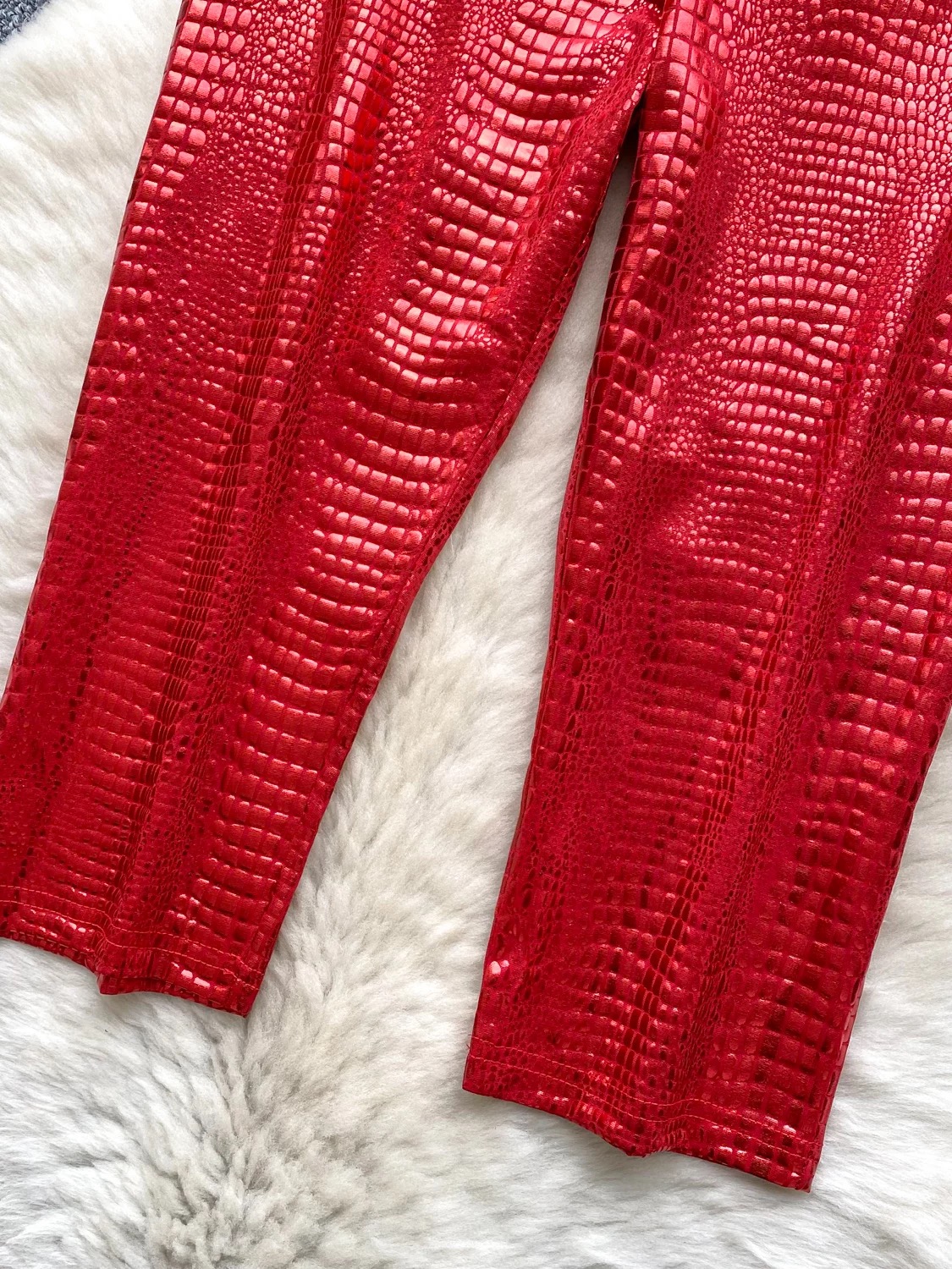 Show off leather pants CP7 image