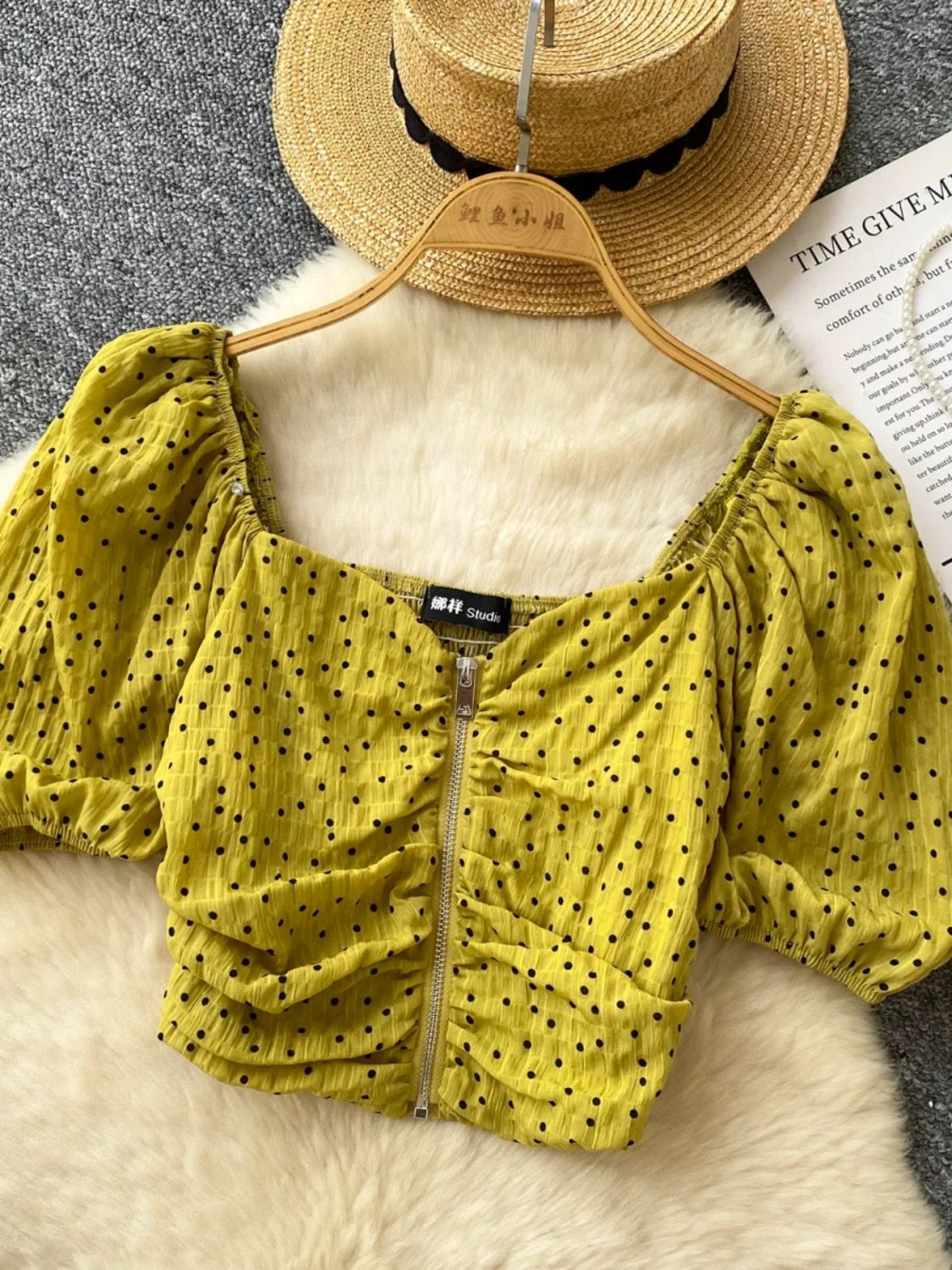 Holly babe holiday CTO1055 image