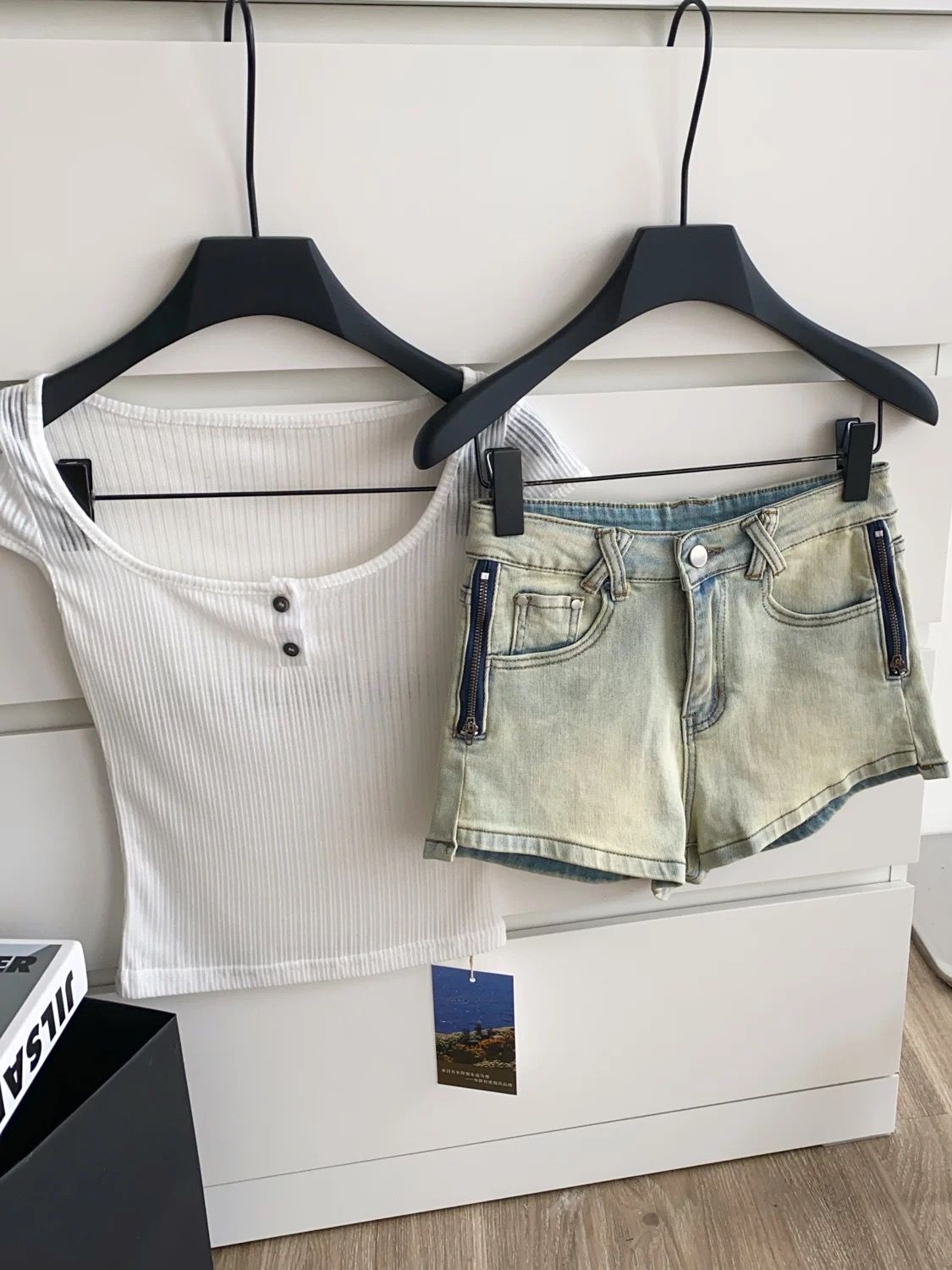 On my own shorts DS118 image