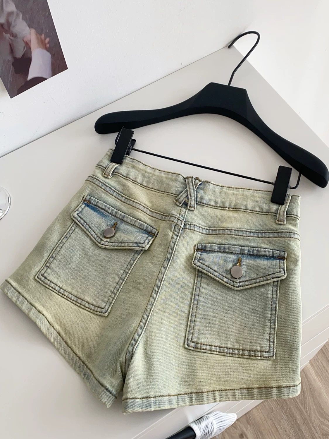 On my own shorts DS118 image