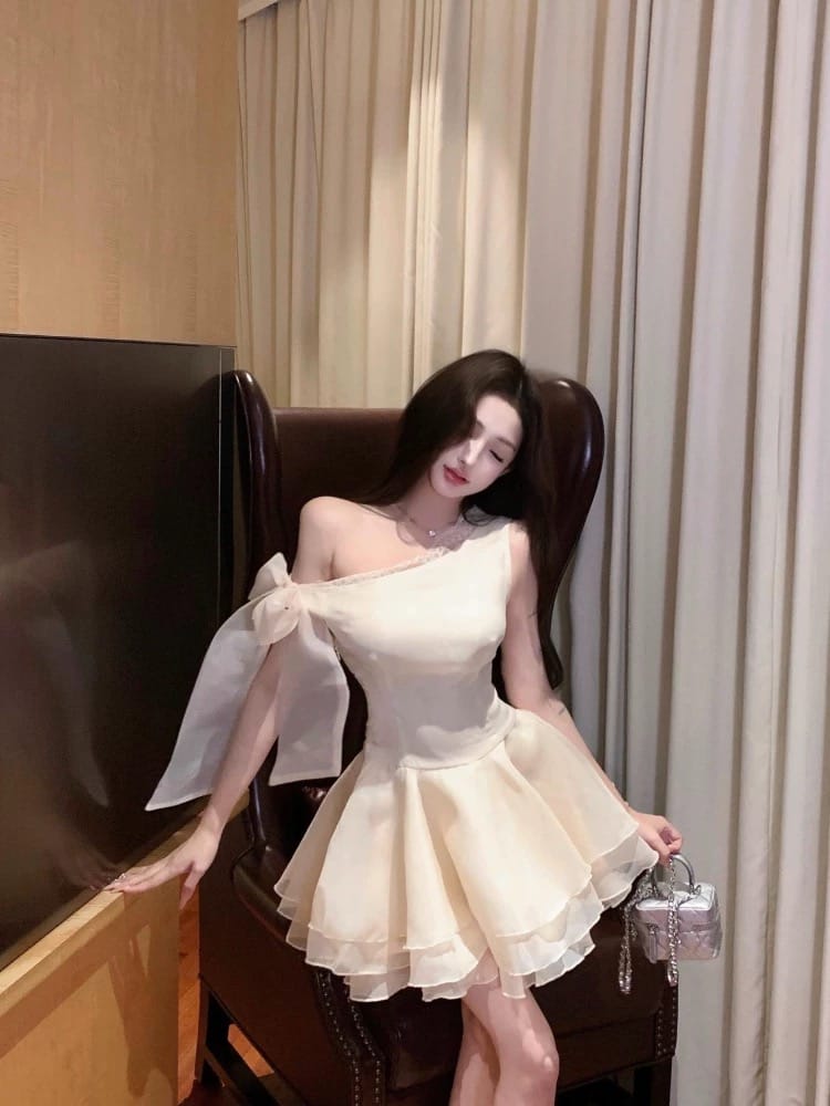 Queen of the moment dress CD1727 image