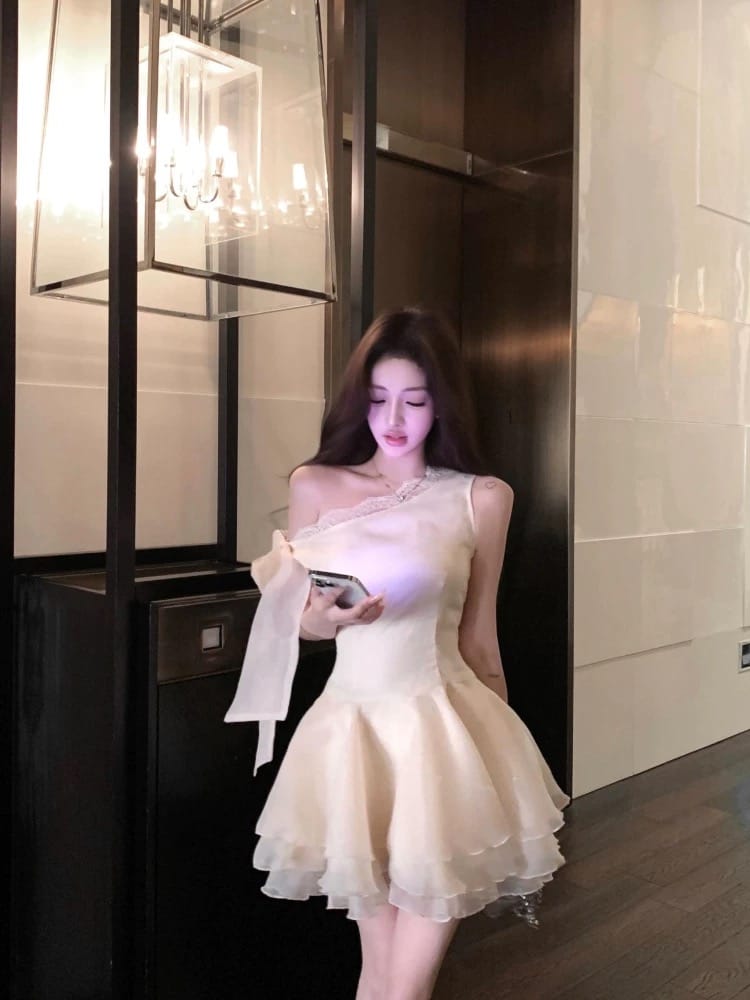 Queen of the moment dress CD1727 image