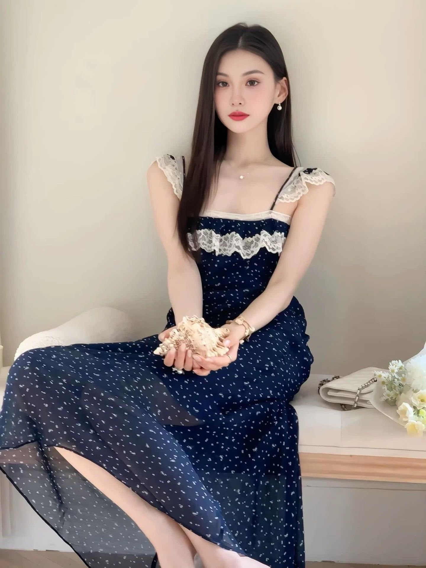 No stopping her dress CD147 image