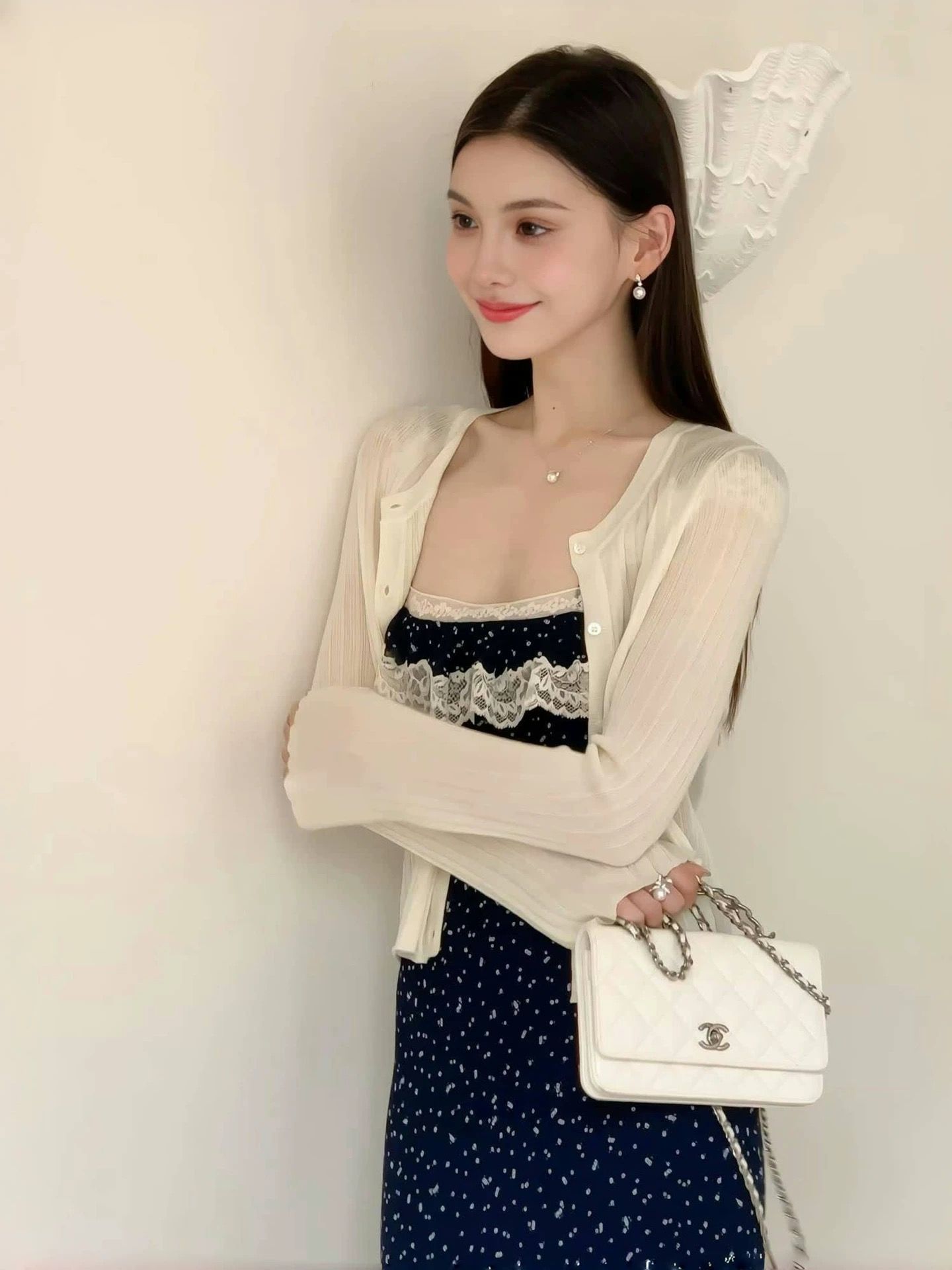 No stopping her dress CD147 image