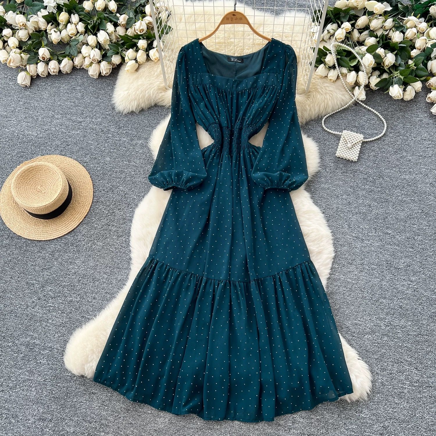 Beauty and the babe sparkle dress CD773 image