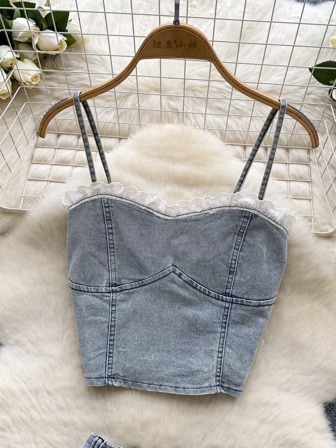 Taking a day trip set DTP232 image