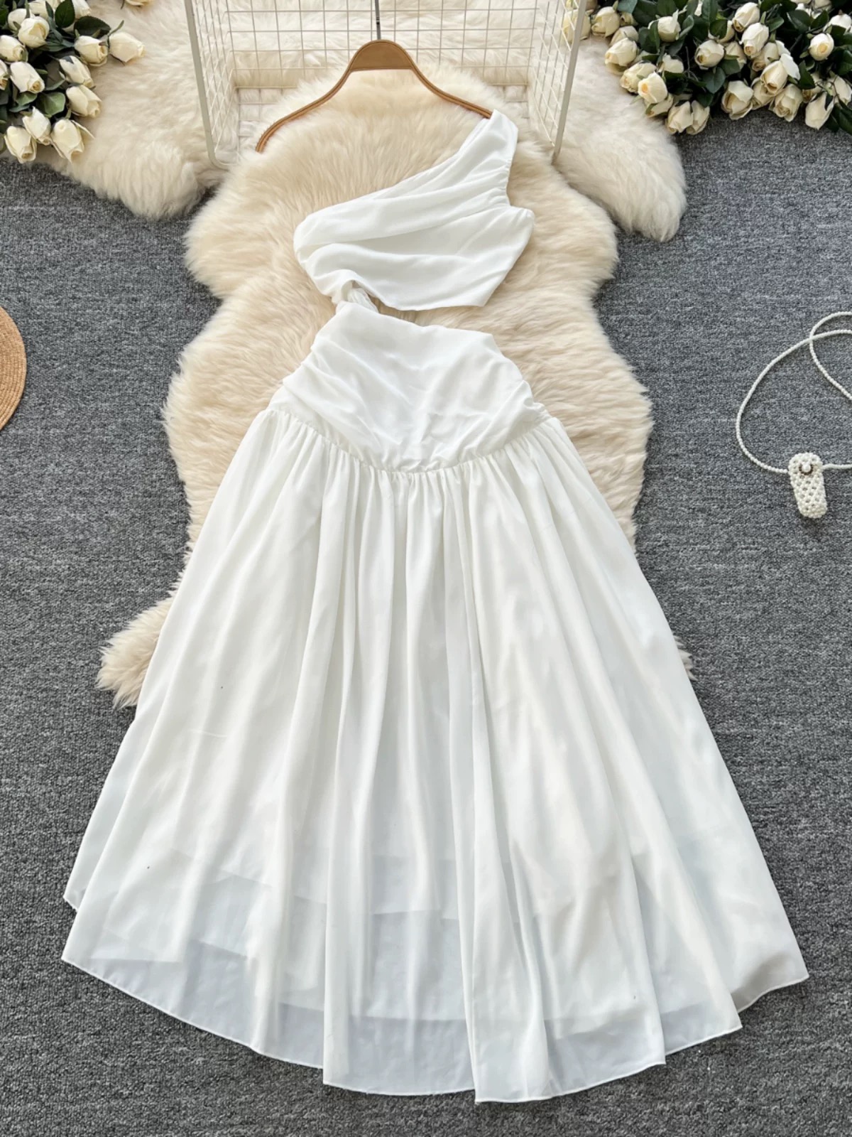 LA’s prettiest dress  CD1911 image