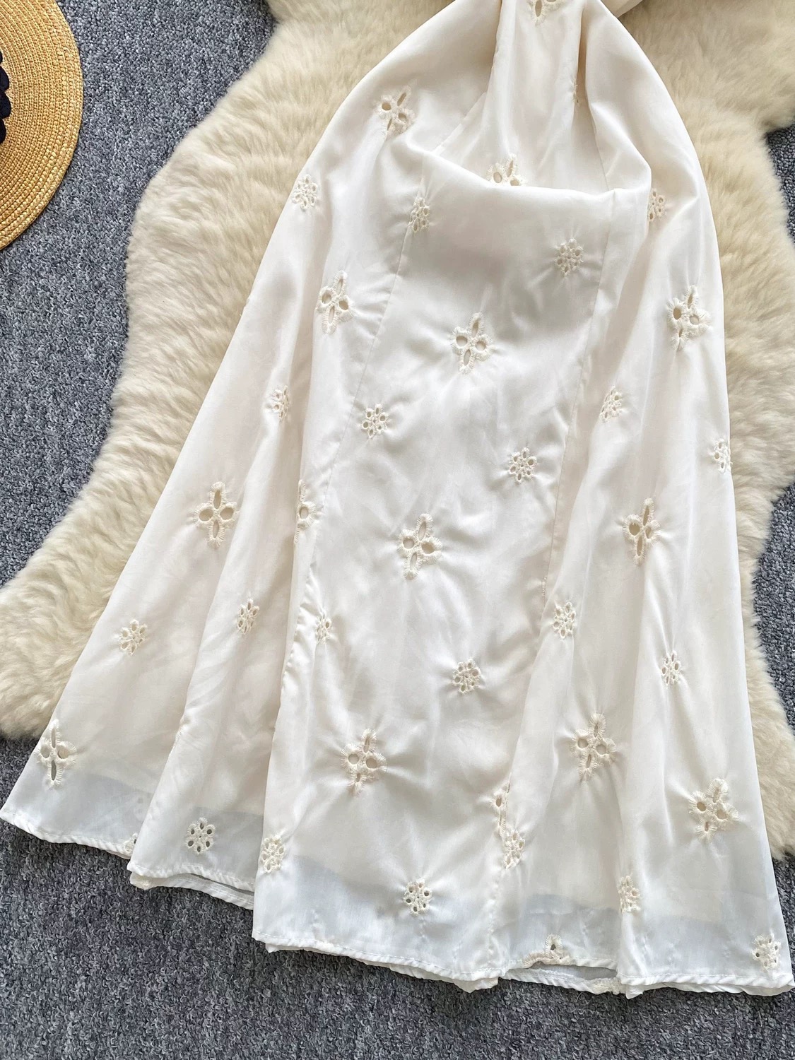 Lara lace dress CD571 image