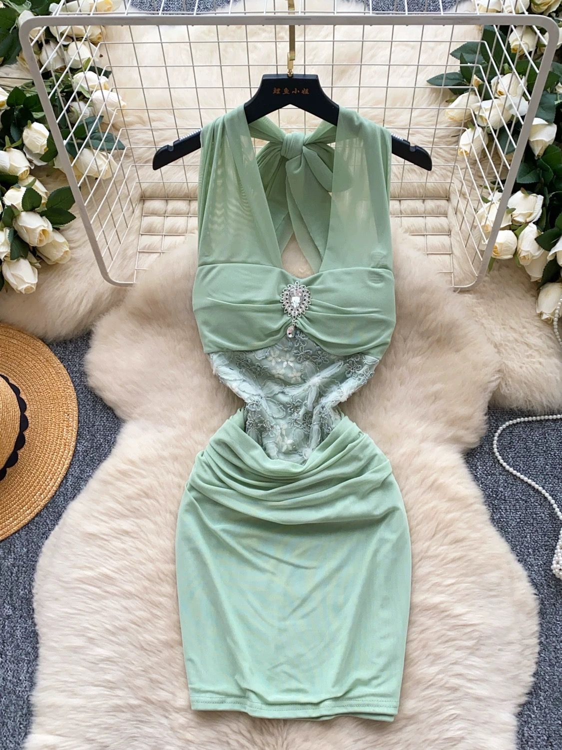 Walk the body dress CBC979 image