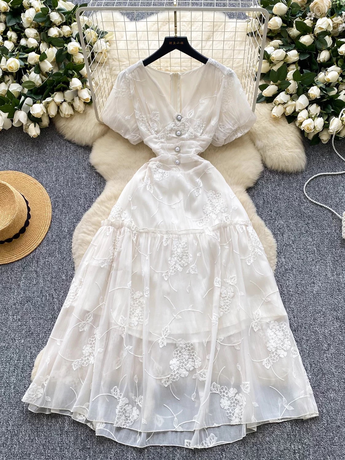 The amari dress CD559 image