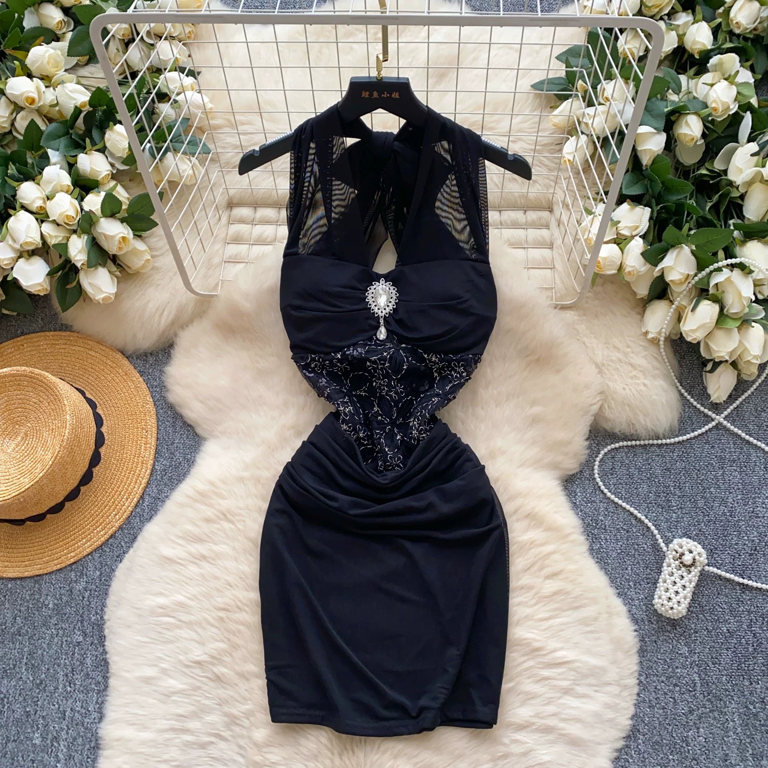 Walk the body dress CBC979 image